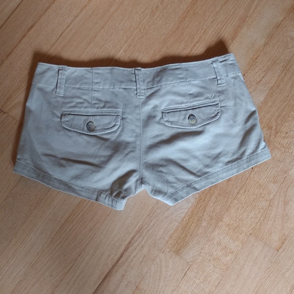 American Eagle low rise beige shorts -Size 00 - Picture 3 of 7